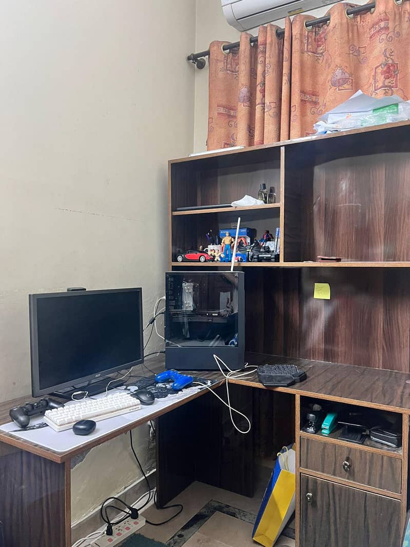 computer table 3