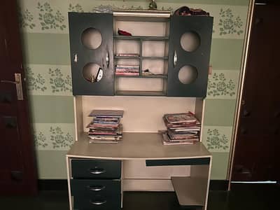 Kids study table