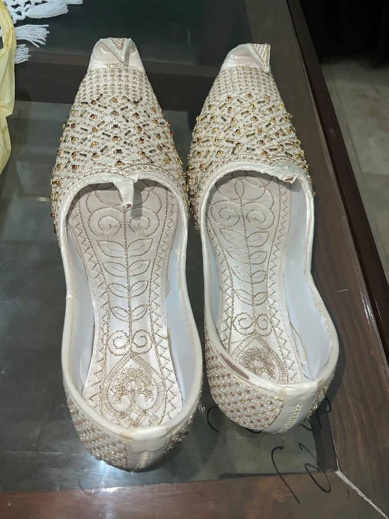 shoes / خھوسہہ 2