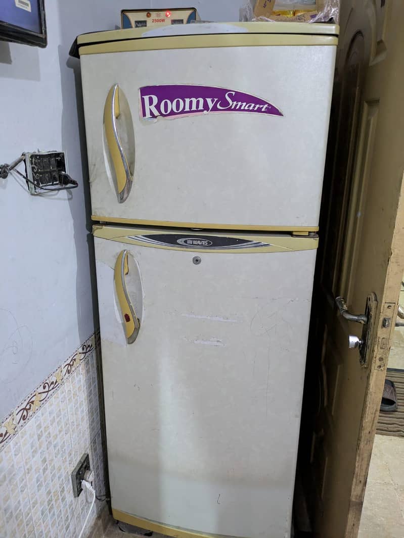 waves Refrigerator 0