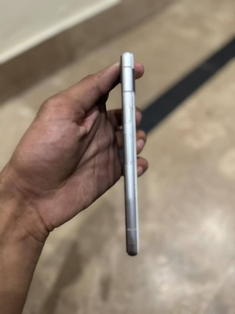 Google Pixel 7a 1