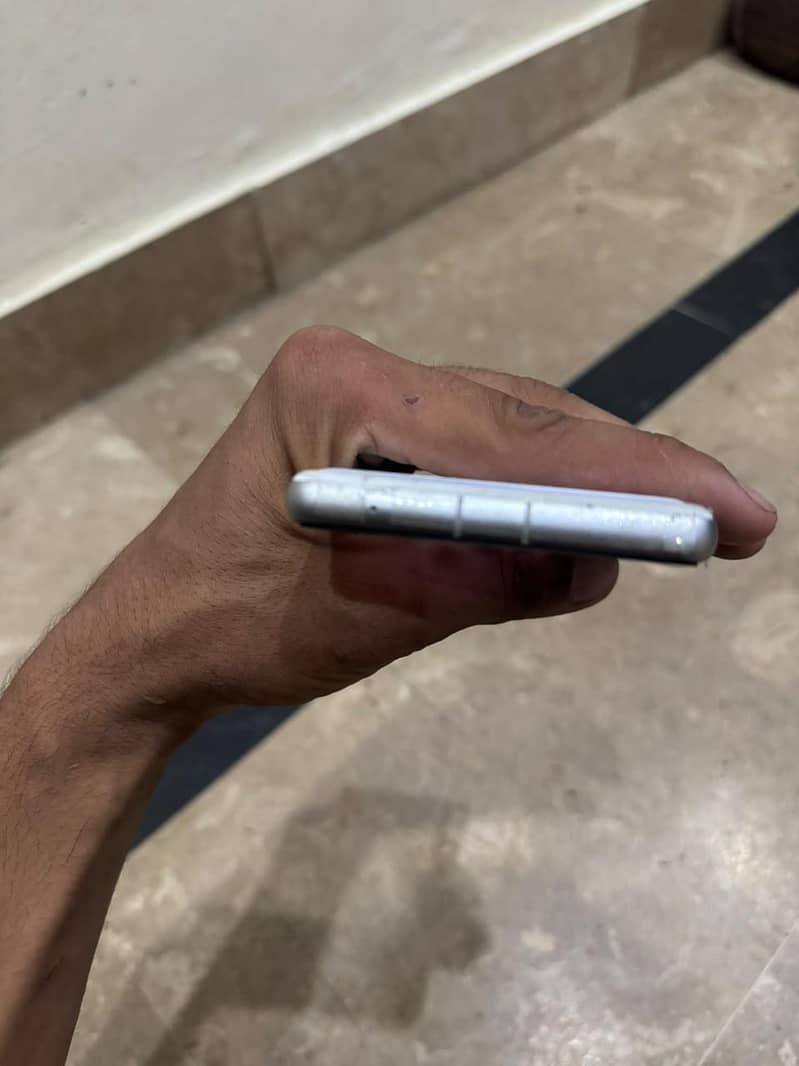 Google Pixel 7a 3