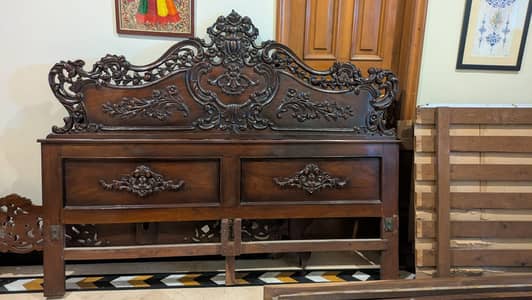 King Size Chiniot Bed Set with 2 Side Tables