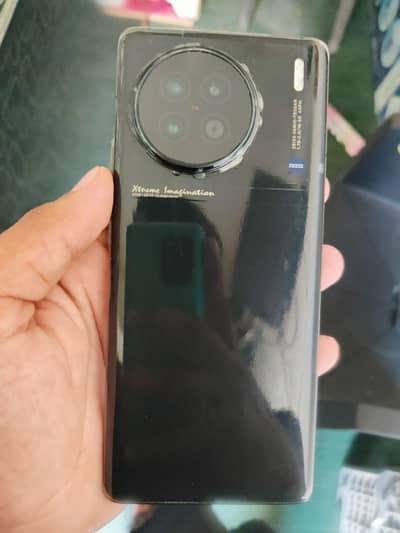 Vivo X90s