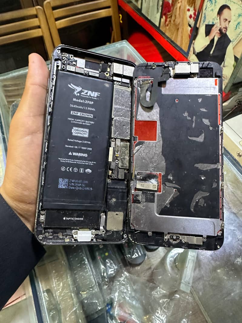 Apple iPhone 8 Plus 2
