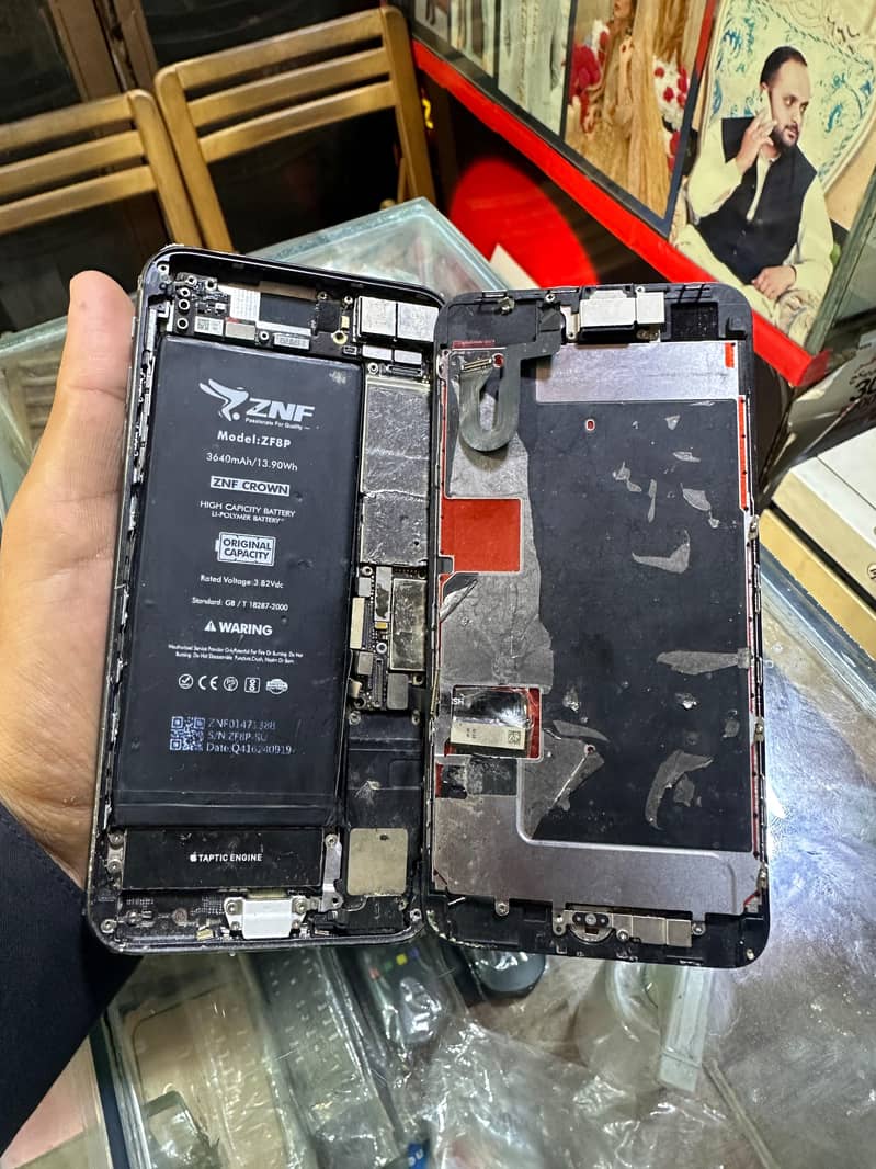 Apple iPhone 8 Plus 3