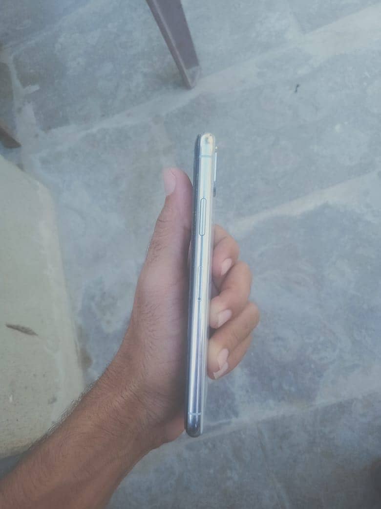 Apple iPhone X 1