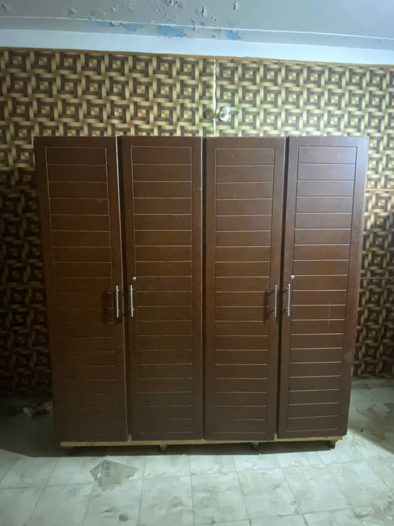 Wardrobe 0