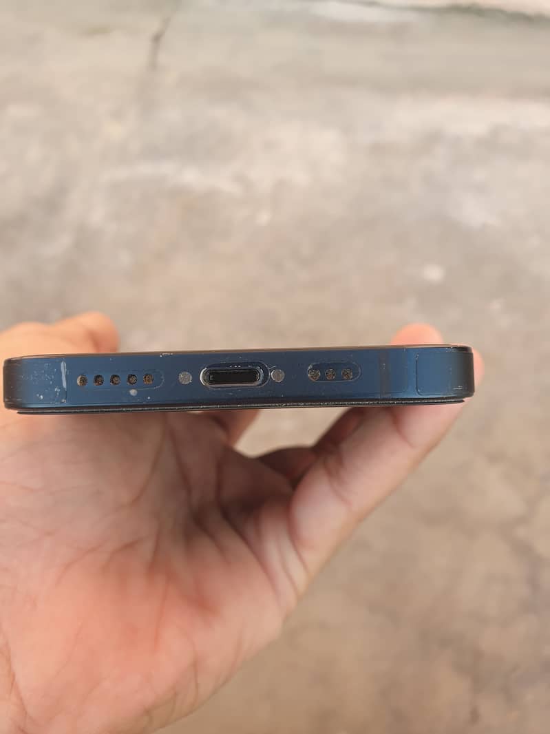 Apple iPhone 13 3