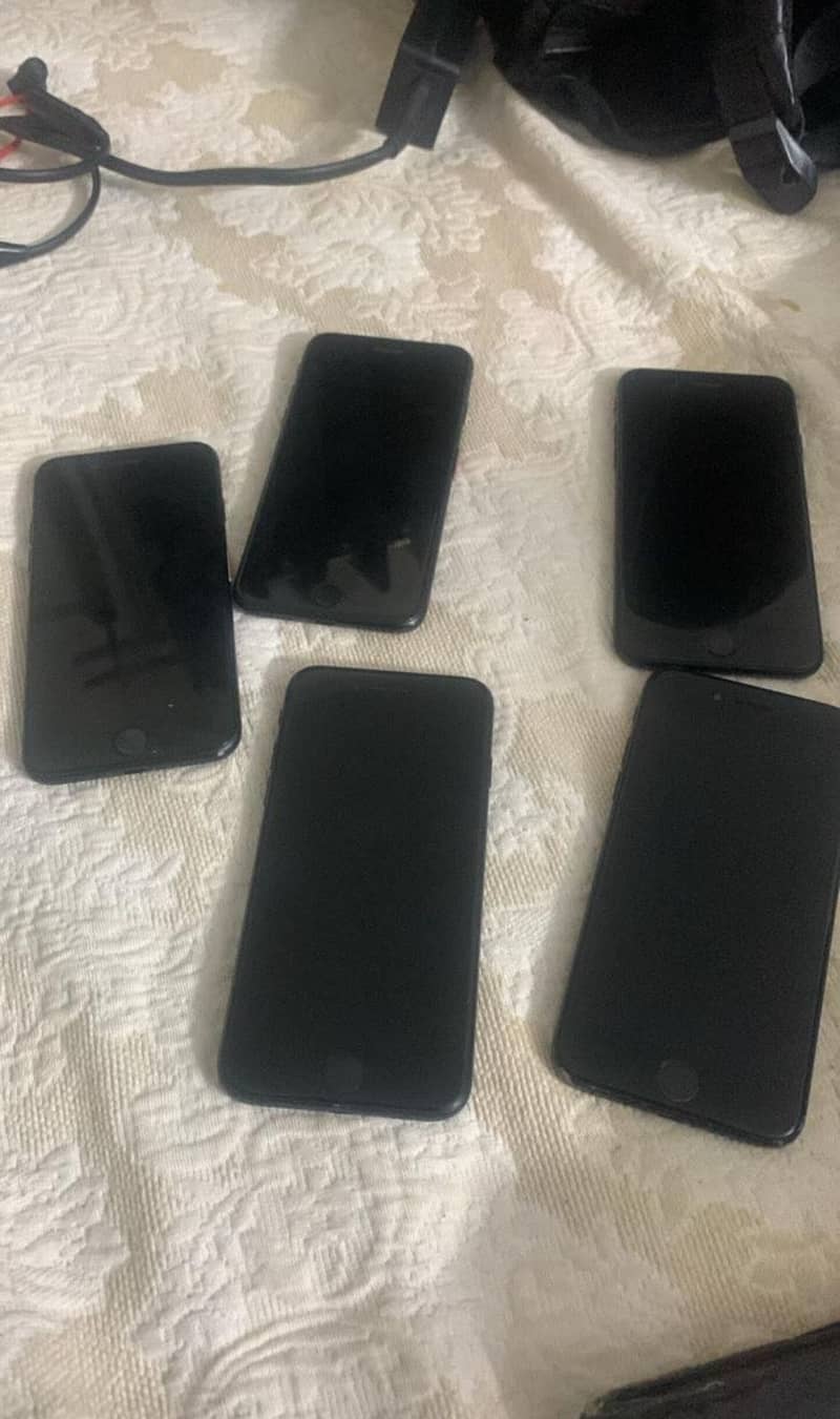 Apple iPhone 7 1
