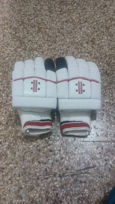 lefty gloves size small