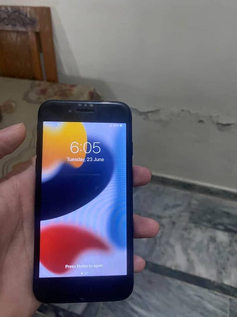 Apple iPhone 7 5