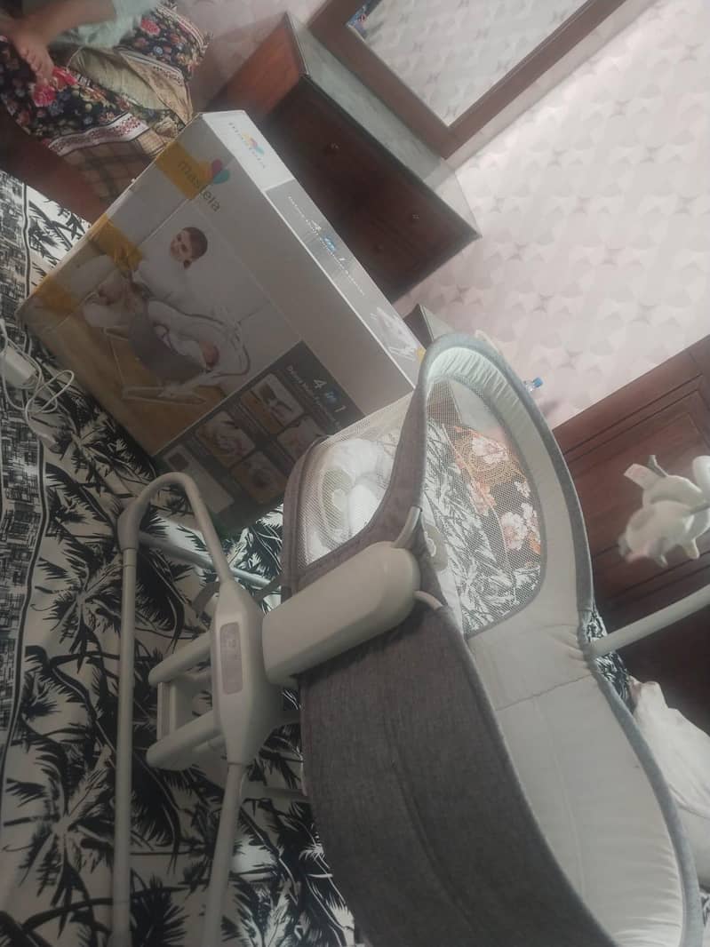 multifunctional bassinet 5