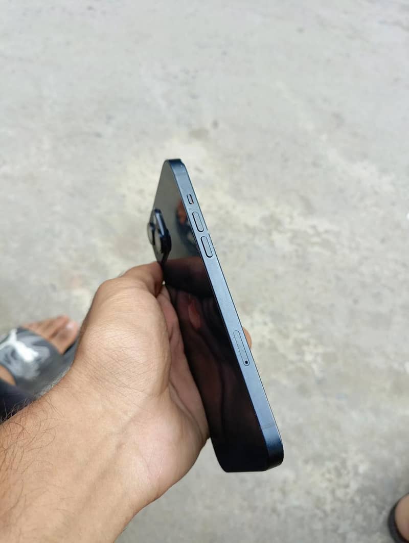 Apple iPhone 14 plus 3