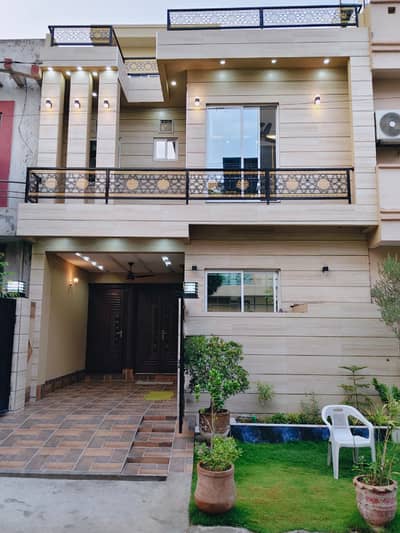 5 Marla Brand New Ultra Modern House for Sale in Johar Town Near to Main Road or Emporium Mall or Excpo Center Lahore