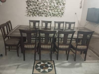 sheesham wood with chinioti enwgravements,10 seater dining table