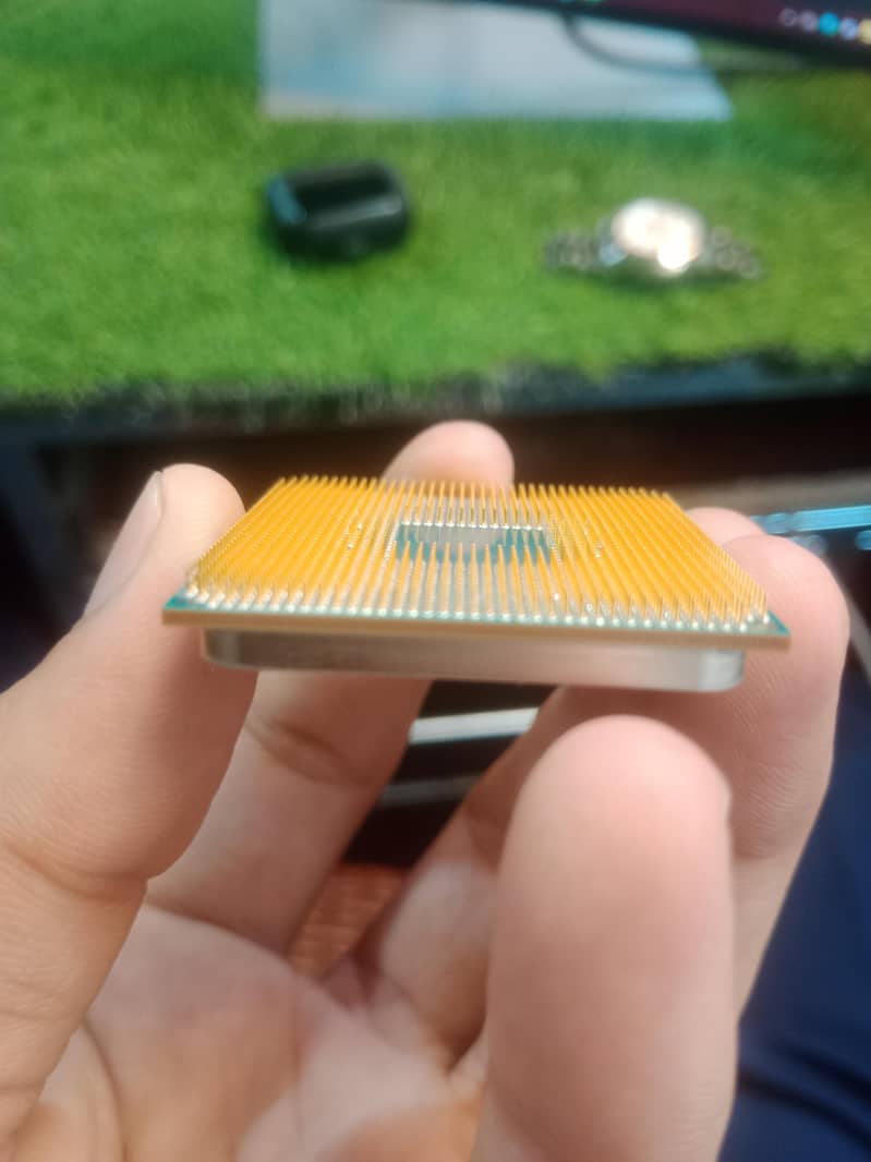 AMD Ryzen 5 3600 Processor Chip Tray 2