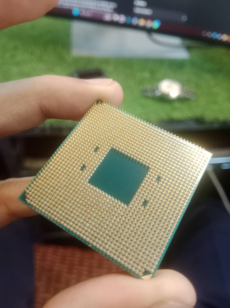 AMD Ryzen 5 3600 Processor Chip Tray 4