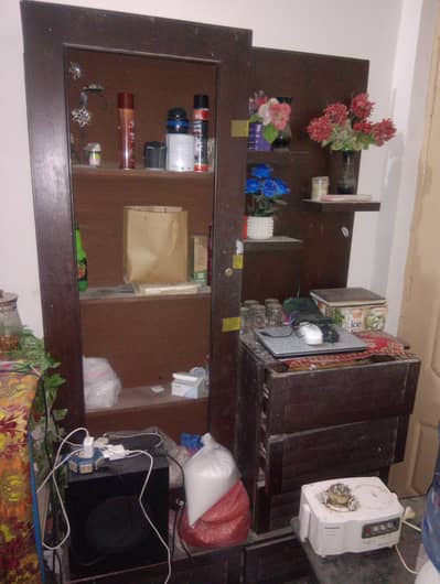 Dressing table wooden made