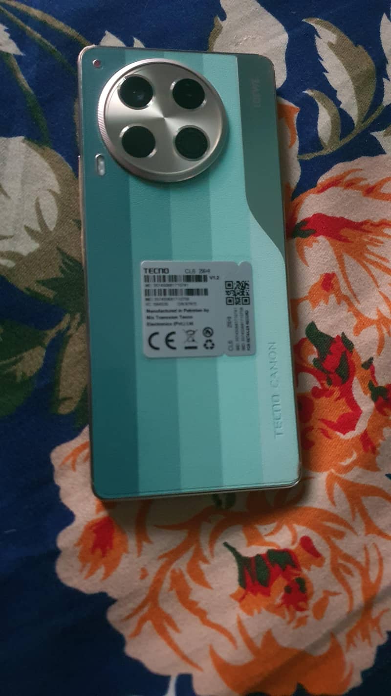 Tecno CAMON 30 0