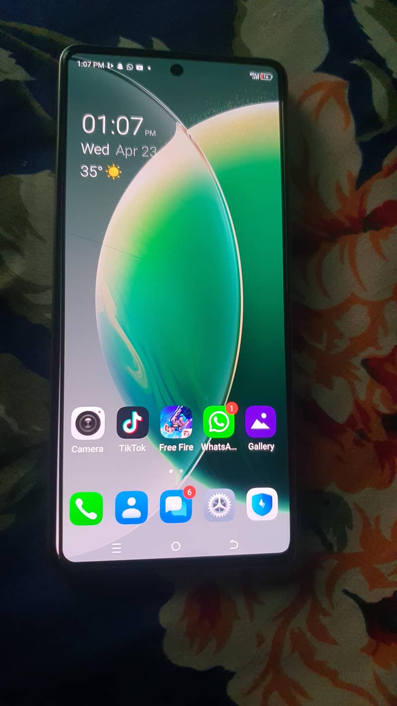 Tecno CAMON 30 1
