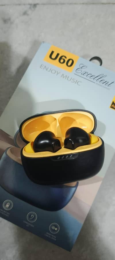 Premium Black Wireless Earbuds |Crystal Clear Sound |Excellent battery