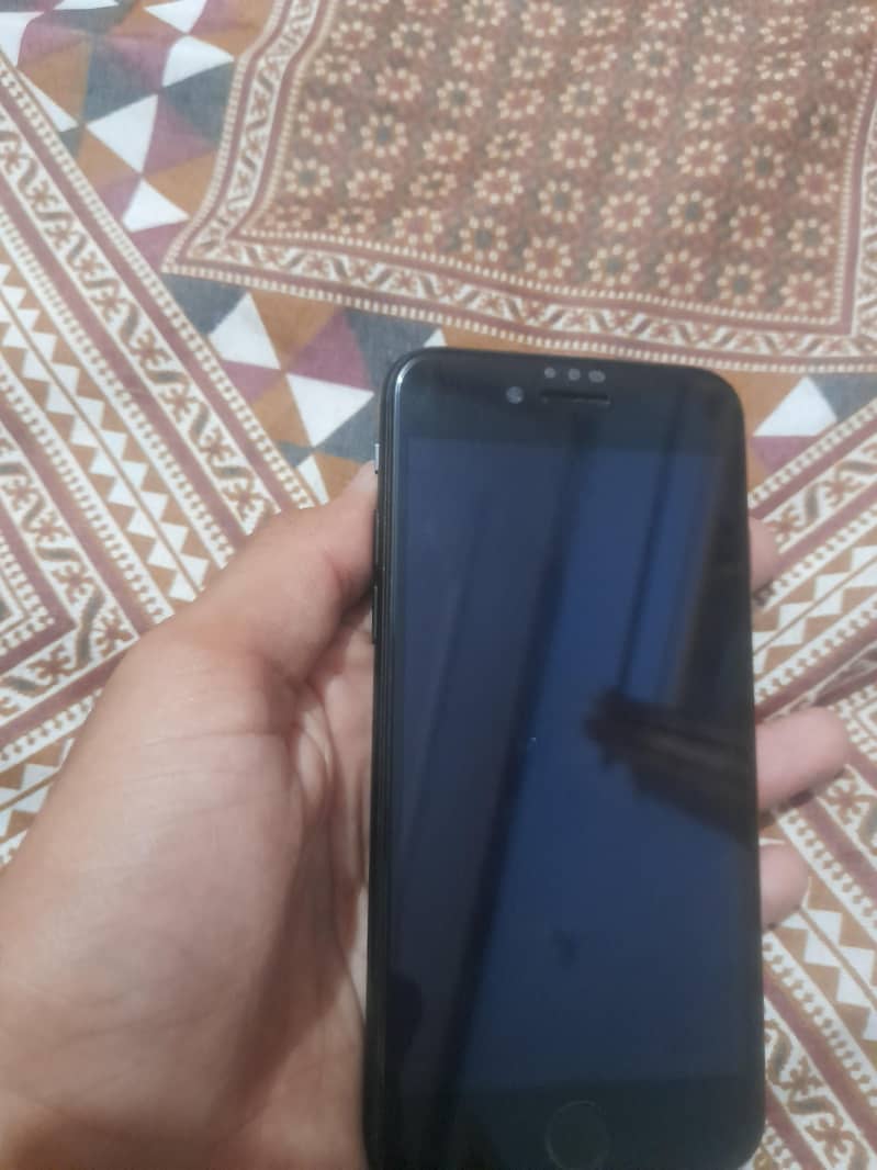 Apple iPhone 7 4