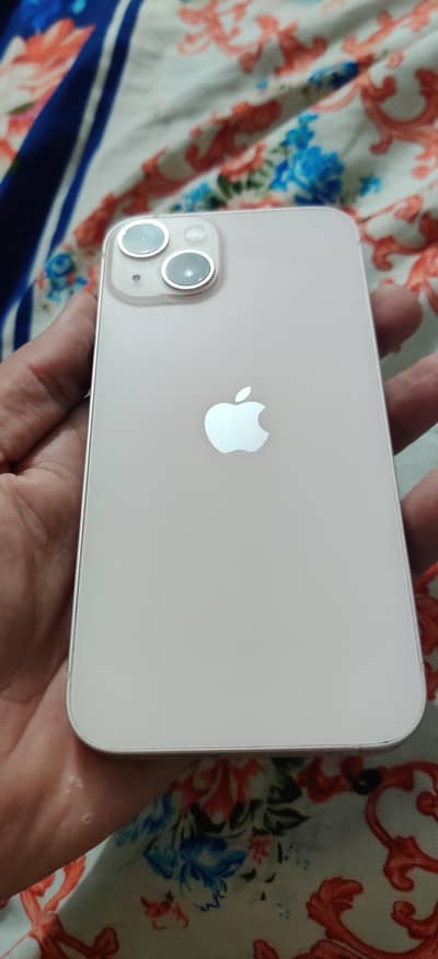 Apple iPhone 13