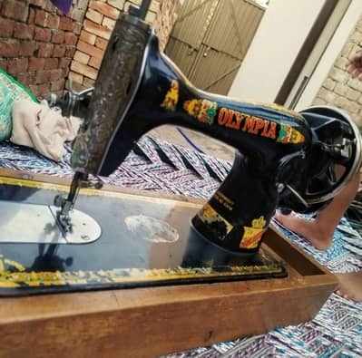 Olympia Manual Sewing Machine