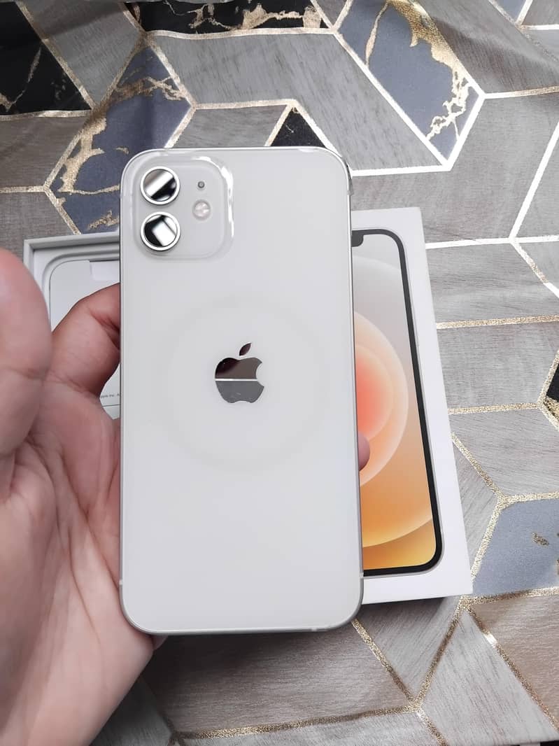 Apple iPhone 12 5
