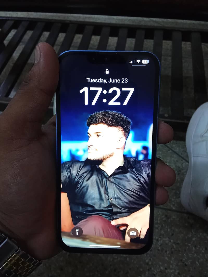 Apple iPhone 13 1