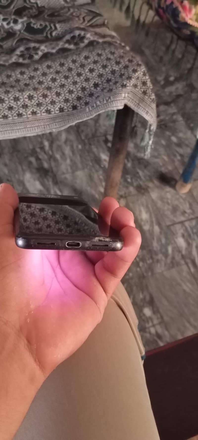 Google Pixel 8 3