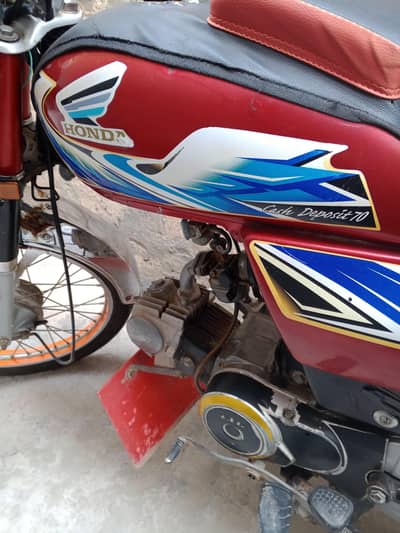 good bike easy to ride everything ok with original tanky tapay smooth