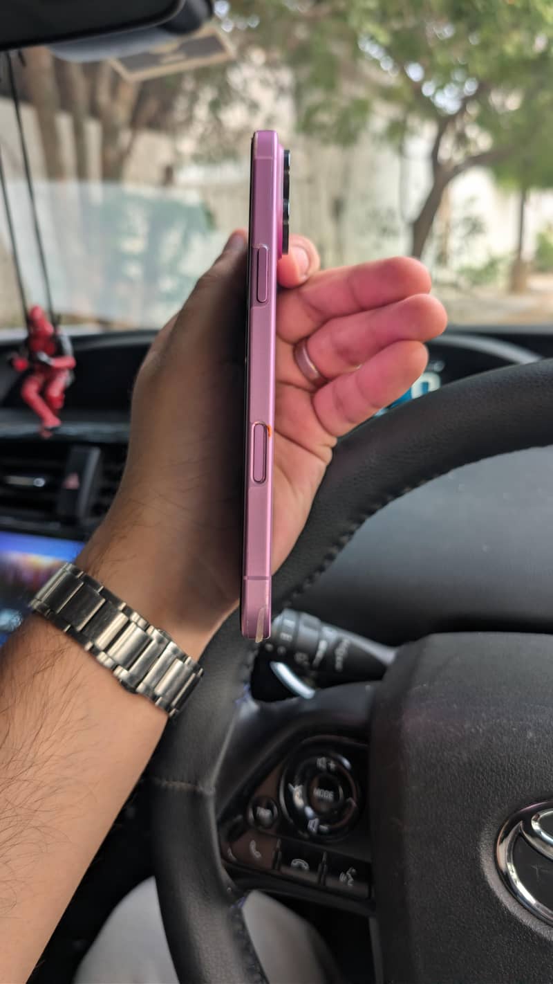 Apple iPhone 16 Plus 3