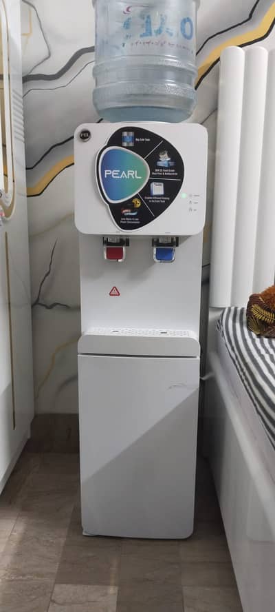 PEL Pearl W/D 215 Water Dispenser Hot & Cold Almost New