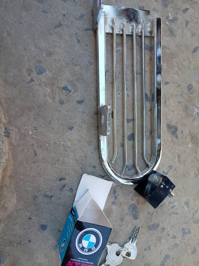 CG 125 Footress and Side Lock