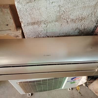Gree Ac 1 Ton inverter Ac for sale , good condition  good cooling