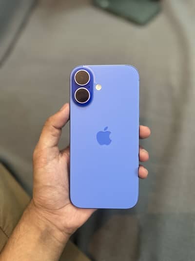 Apple iPhone 16