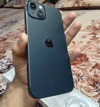 Apple iPhone 13