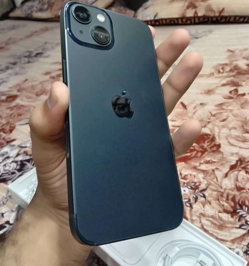 Apple iPhone 13 0