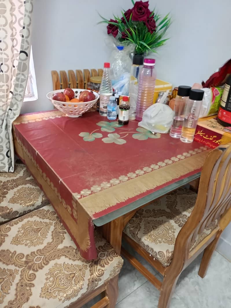 4 seater dining table 2
