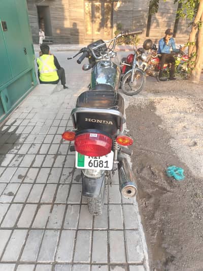 honda 125 03488422120 whatsapp number
