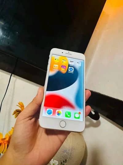 Iphone 7plus PTA approved 128gb My Whatsapp number 0309-37-13-656