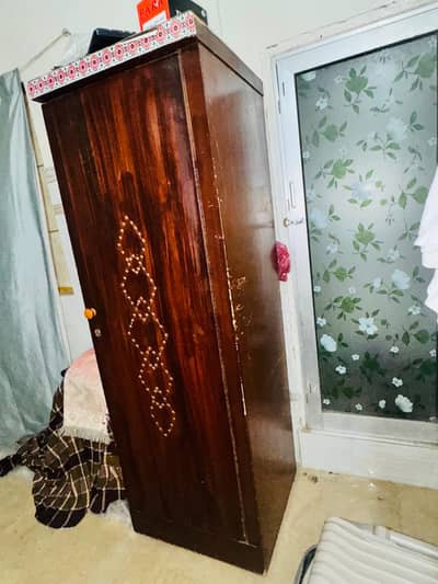 Single Door Almari Wardrobe