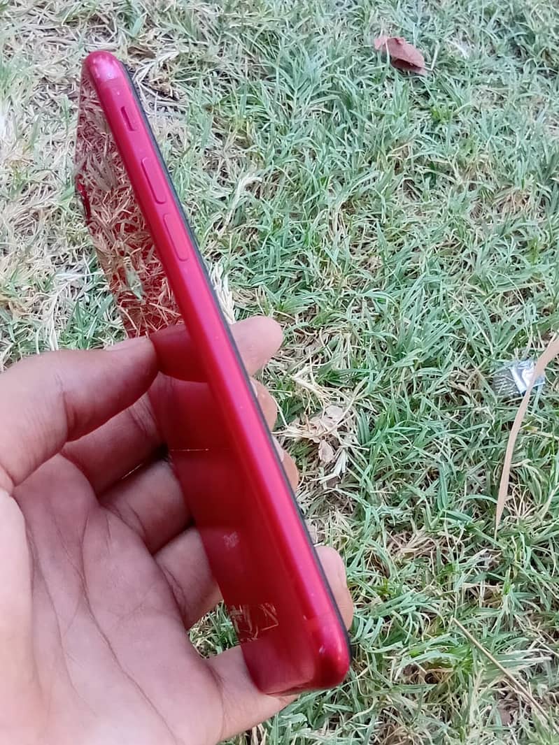 Apple iPhone 8 1