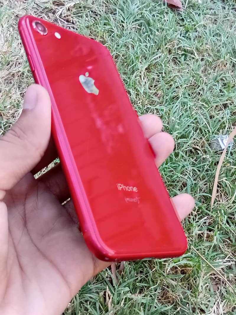 Apple iPhone 8 4