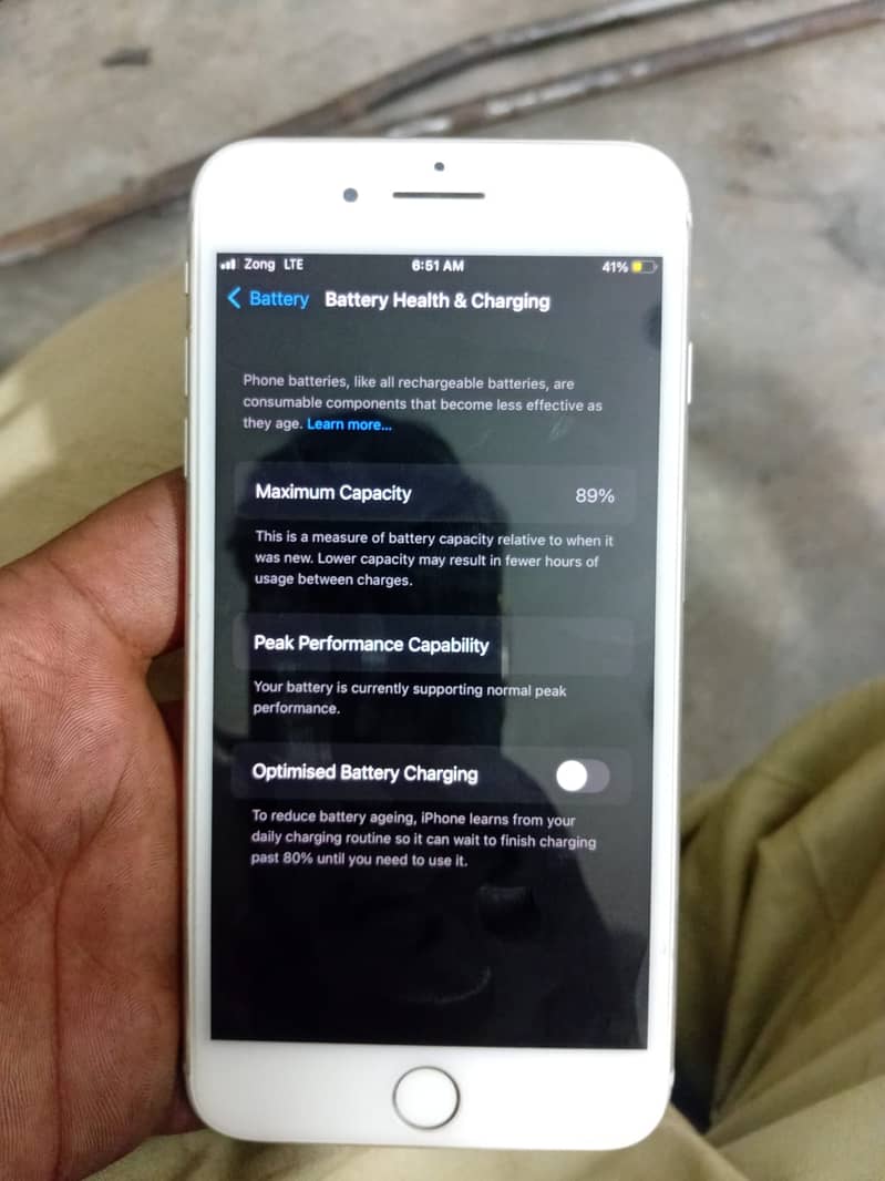 Apple iPhone 8 Plus 4