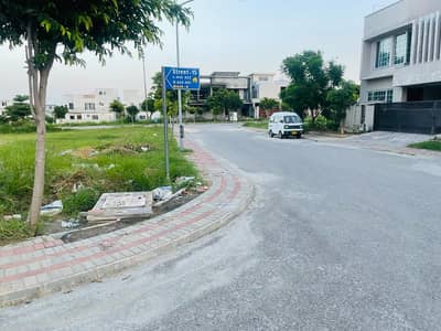 Corner 50 ft Road Kanal Plot for Sale