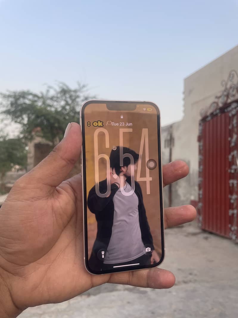 Apple iPhone 13 1