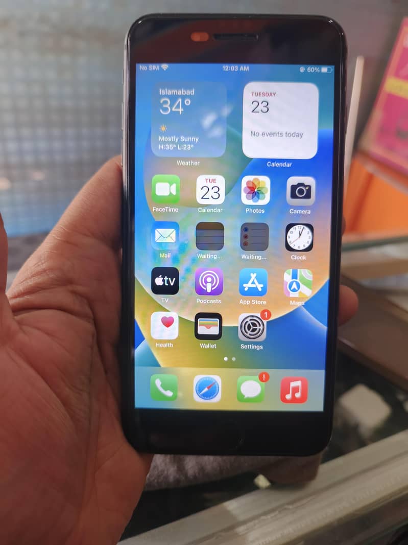 Apple iPhone 8 Plus 4